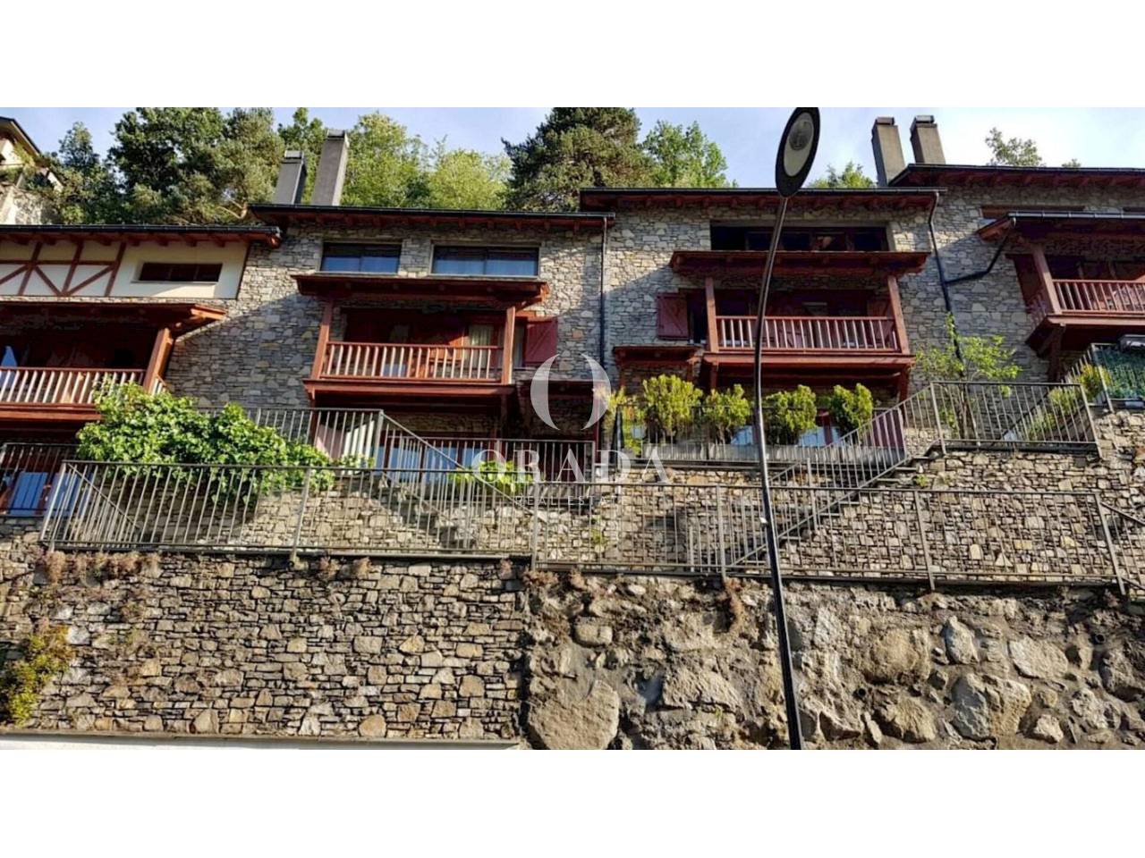 Casa adossada en venda amb vistes a 2 min del centre d'Andorra