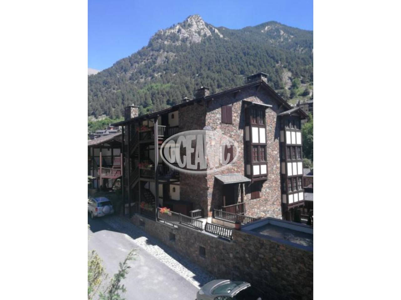 Casa adosada en venda en Arinsal