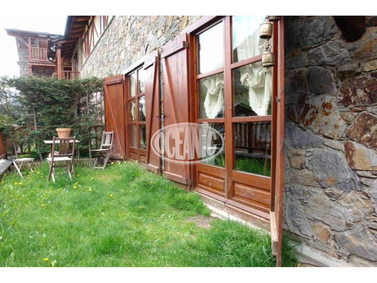 Casa adosada en venta en Arinsal