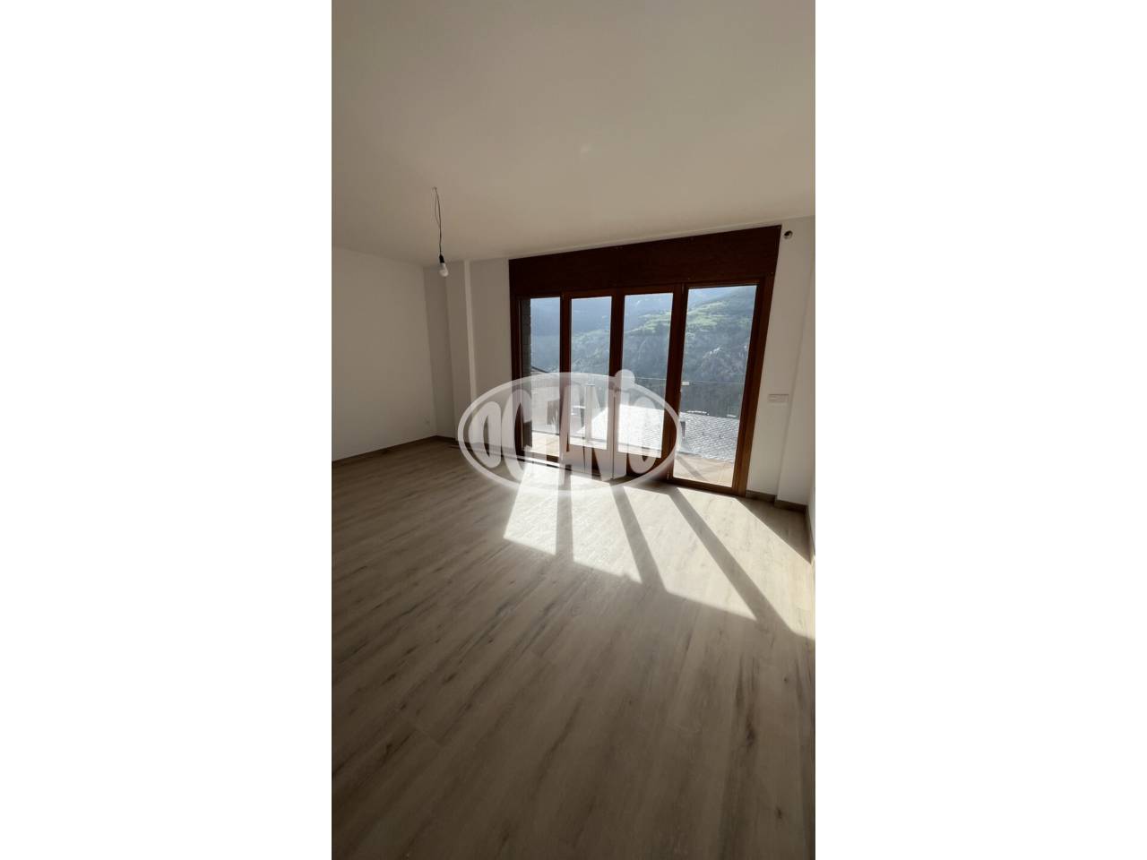 Piso de nueva construccion, de 46.92 m² mas terraza de 8.92 m² y plaza de parking incluida.