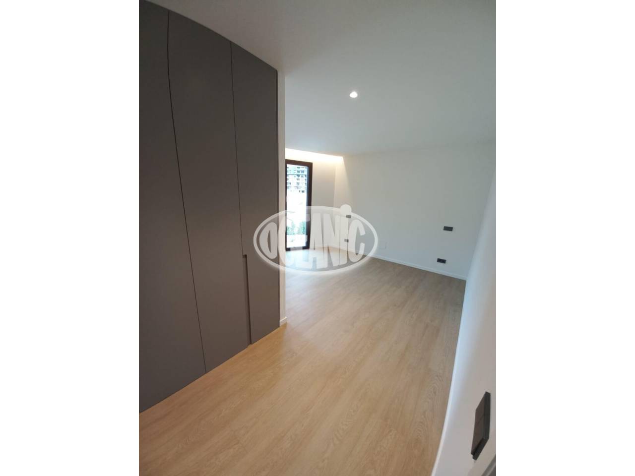 Pis nou de 140 m² a l'Edifici White Angel amb una zona de jardí privat de 20 m².