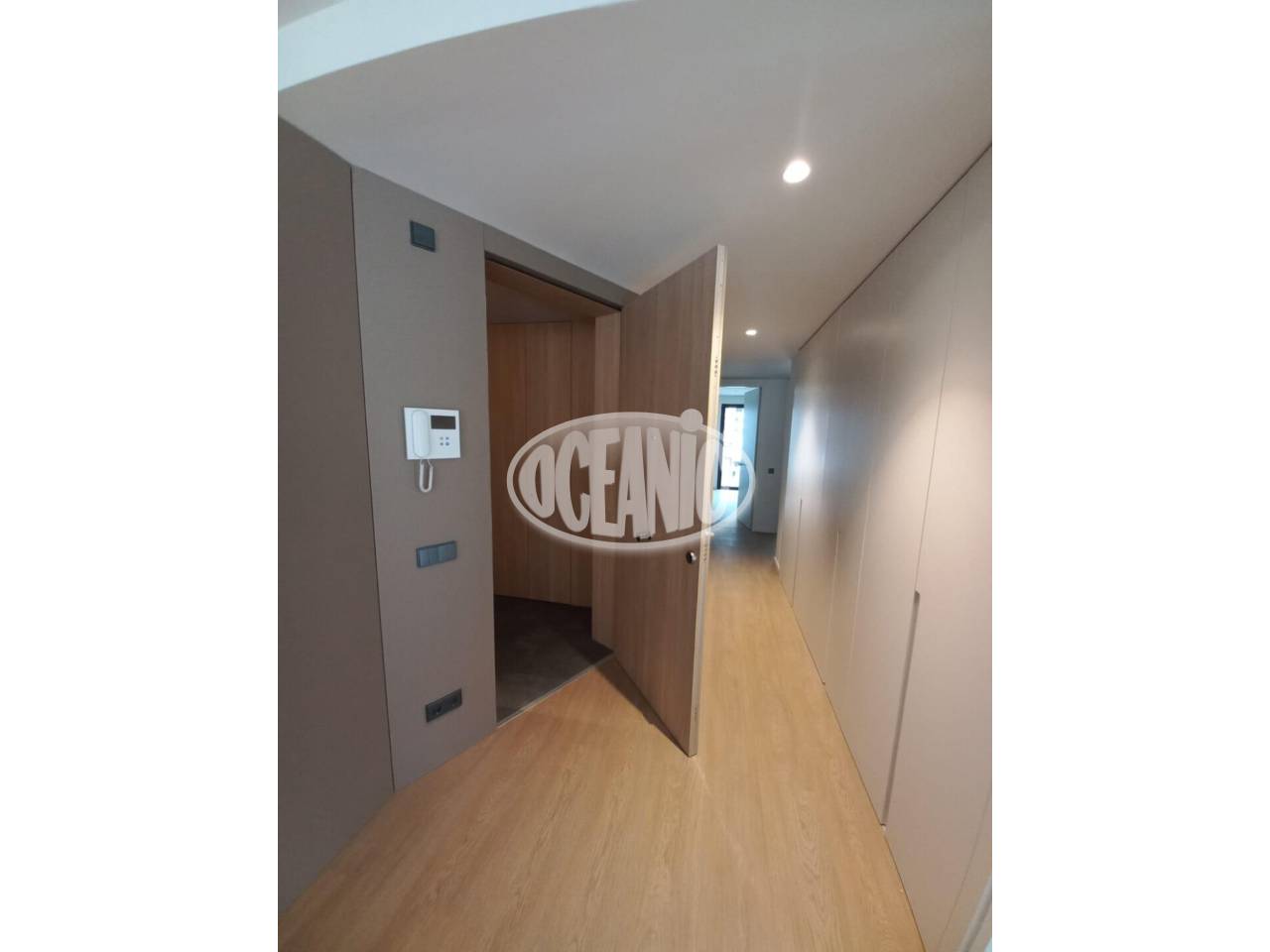 Pis nou de 140 m² a l'Edifici White Angel amb una zona de jardí privat de 20 m².