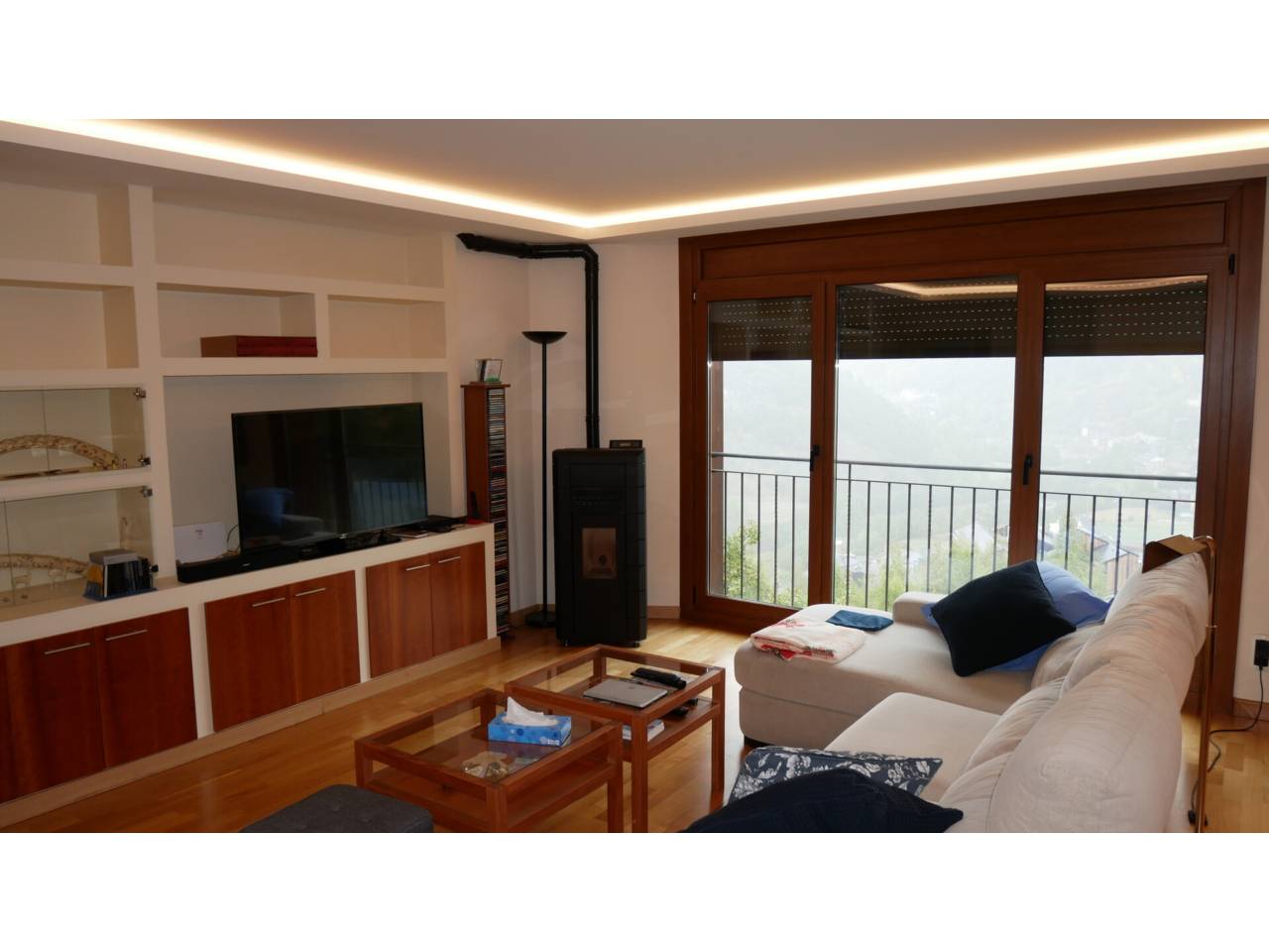 Magnífic pis a Ordino de 3 habitacions amb vistes panoràmiques, aparcament i traster