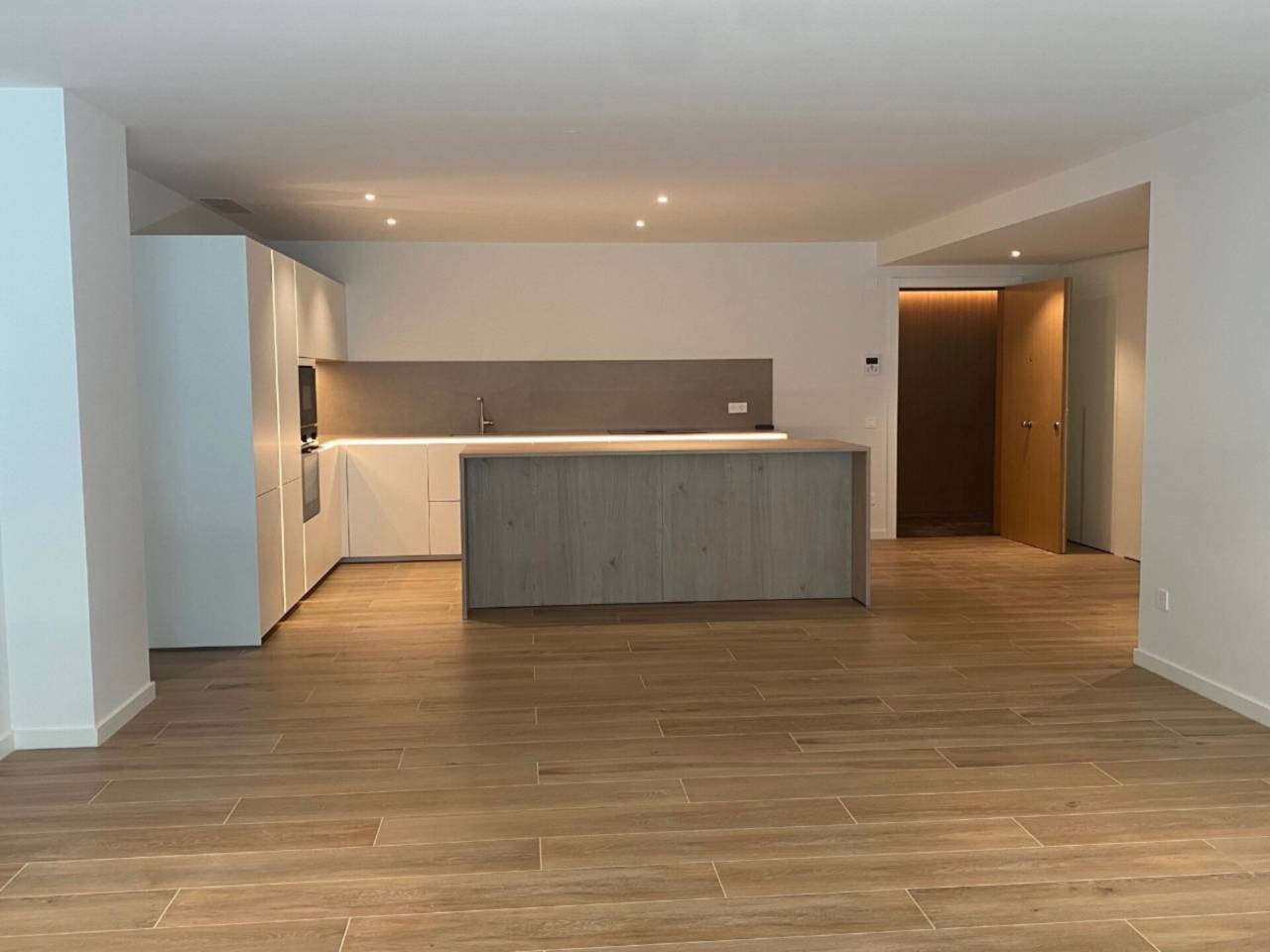 Pis de obra nova en lloguer al centre d'Escaldes