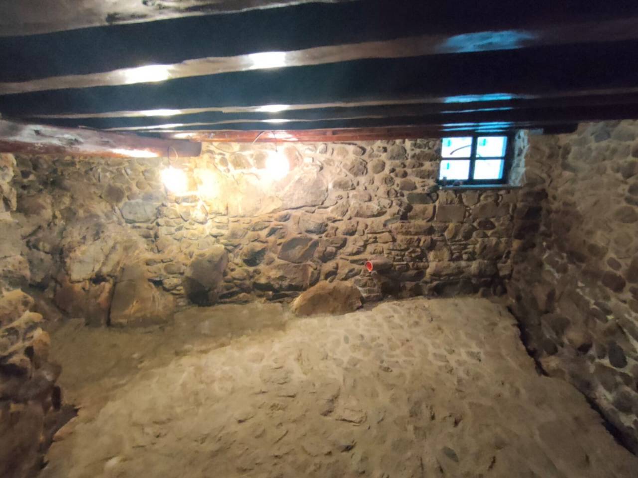 Una propietat única i especial amb moltes possibilitats! Una casa al bell mig del casc antic d'Andorra