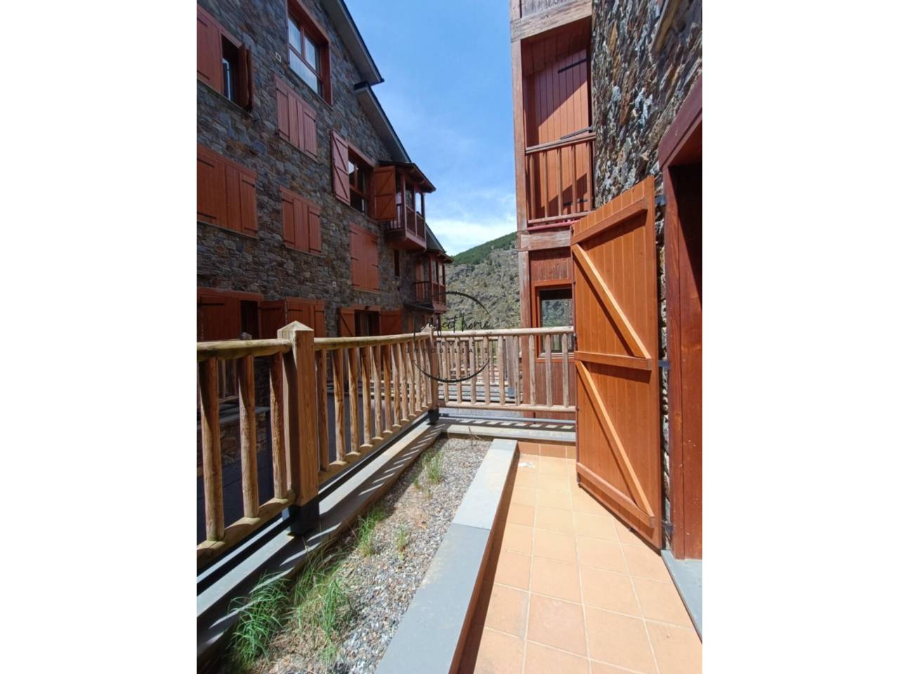 ACOGEDOR ESTUDIO EN VENTA A SOLDEU (CANILLO)