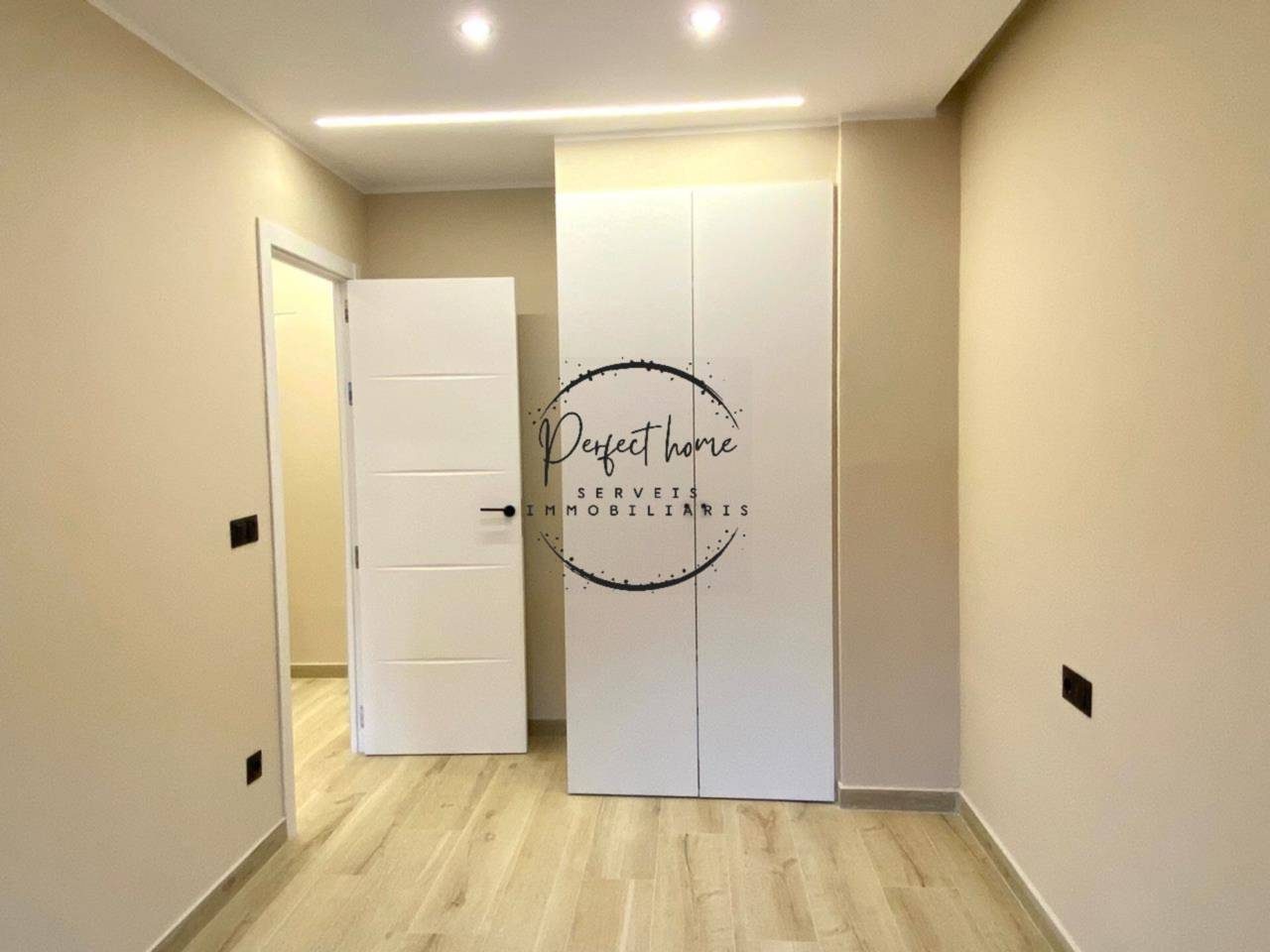 FABULOSO DÚPLEX EN VENTA EN ANDORRA CENTRO