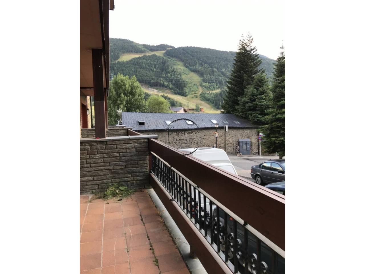 ACOGEDOR PISO DE ALQUILER EN EL TARTER (CANILLO)