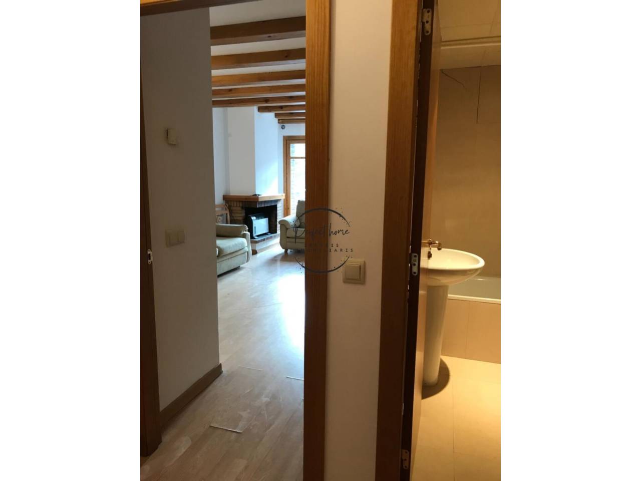 ACOGEDOR PISO DE ALQUILER EN EL TARTER (CANILLO)