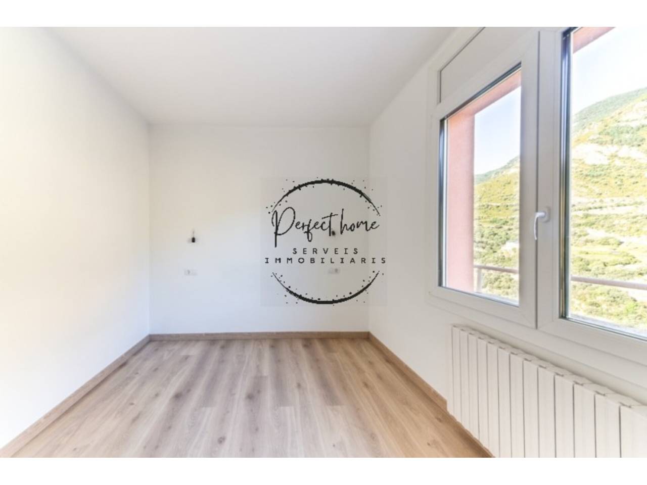 FANTÁSTICO PISO EN VENTA EN SANT JULIÀ DE LÒRIA