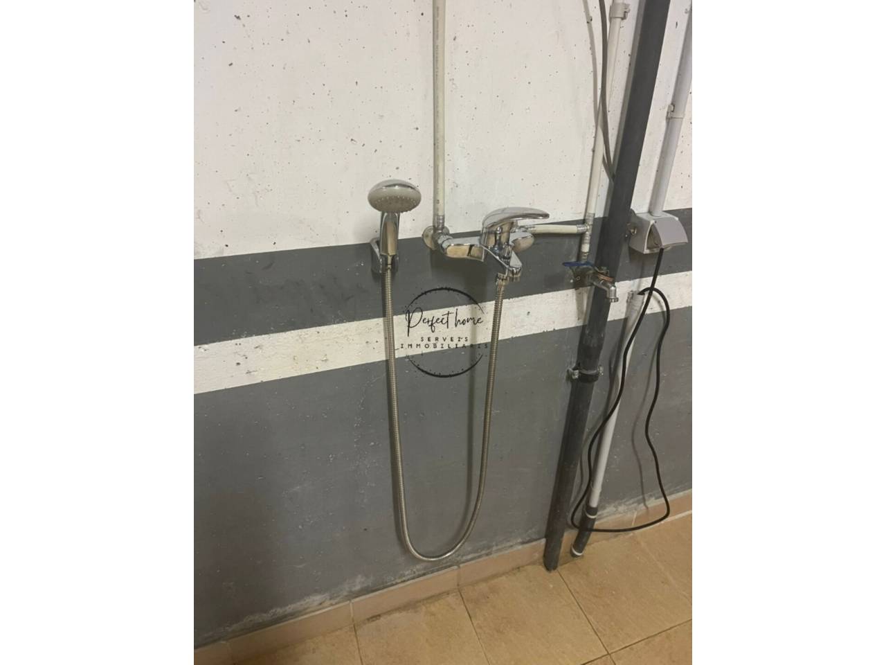 EN VENTA BOX PARA VARIOS VEHÍCULOS EN ENCAMP