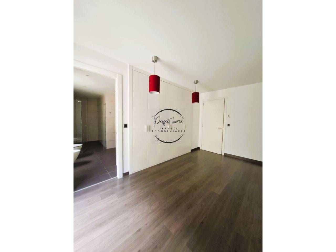 FABULOSO PISO EN VENTA CON JARDÍN EN ORDINO