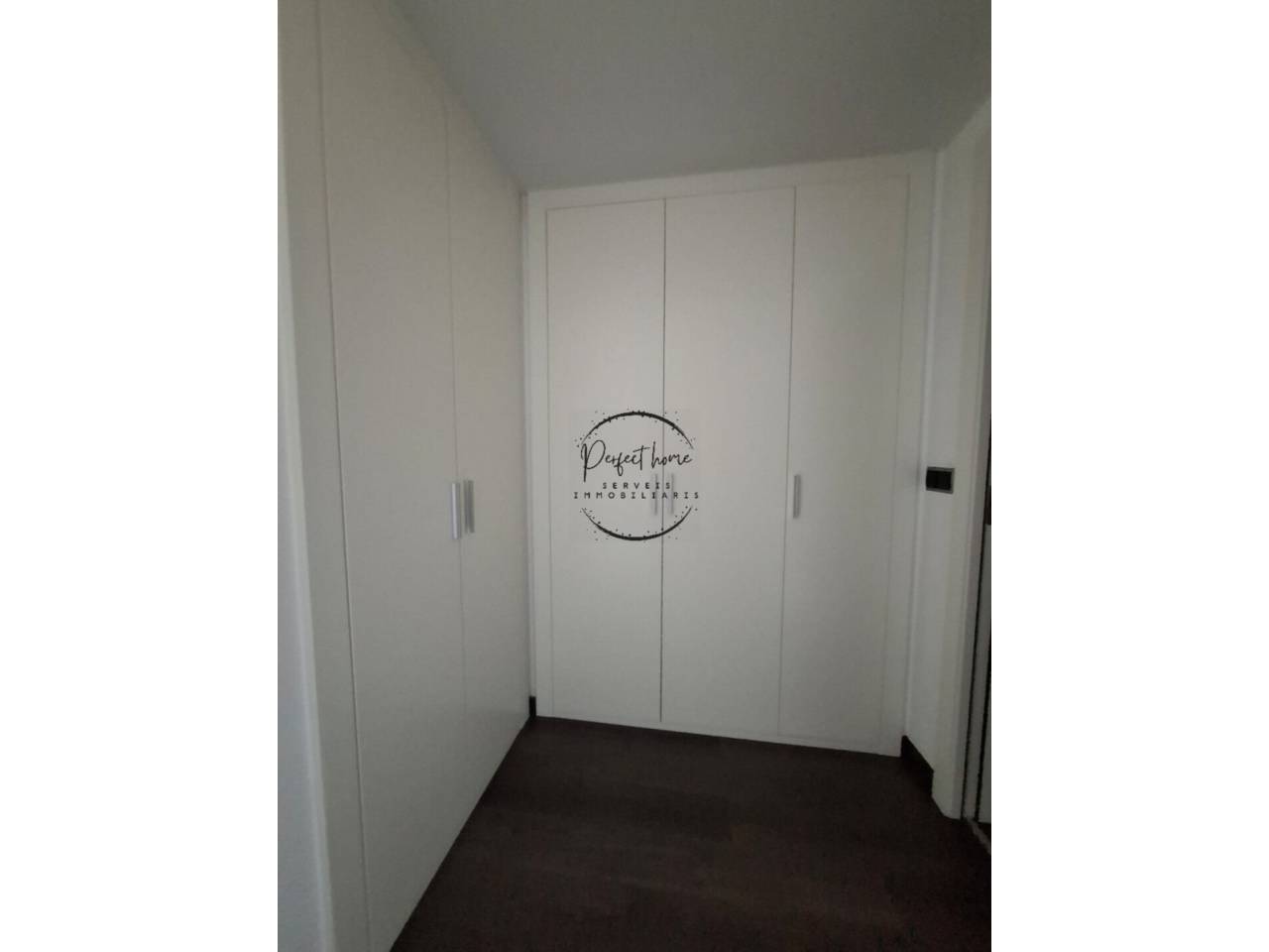 FABULOSO PISO EN VENTA CON JARDÍN EN ORDINO