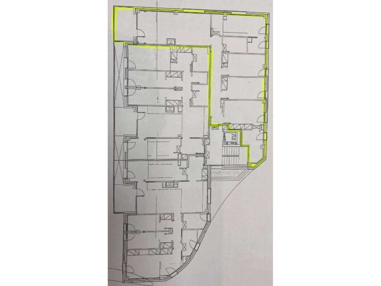 FABULOSO PISO EN VENTA CON JARDÍN EN ORDINO