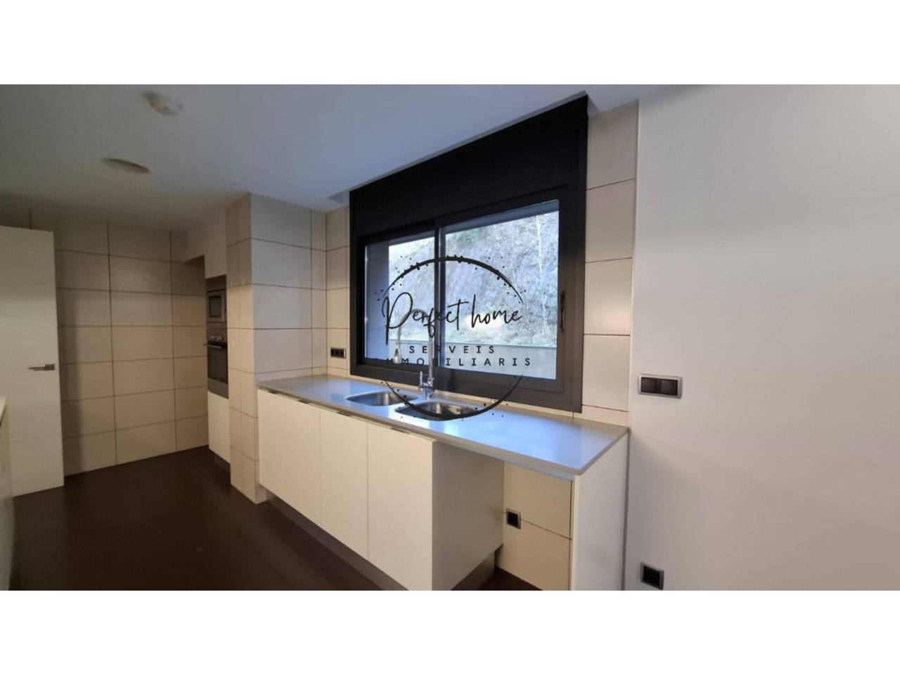 ESPECTACULAR PIS EN VENDA AMB JARDÍ A ORDINO