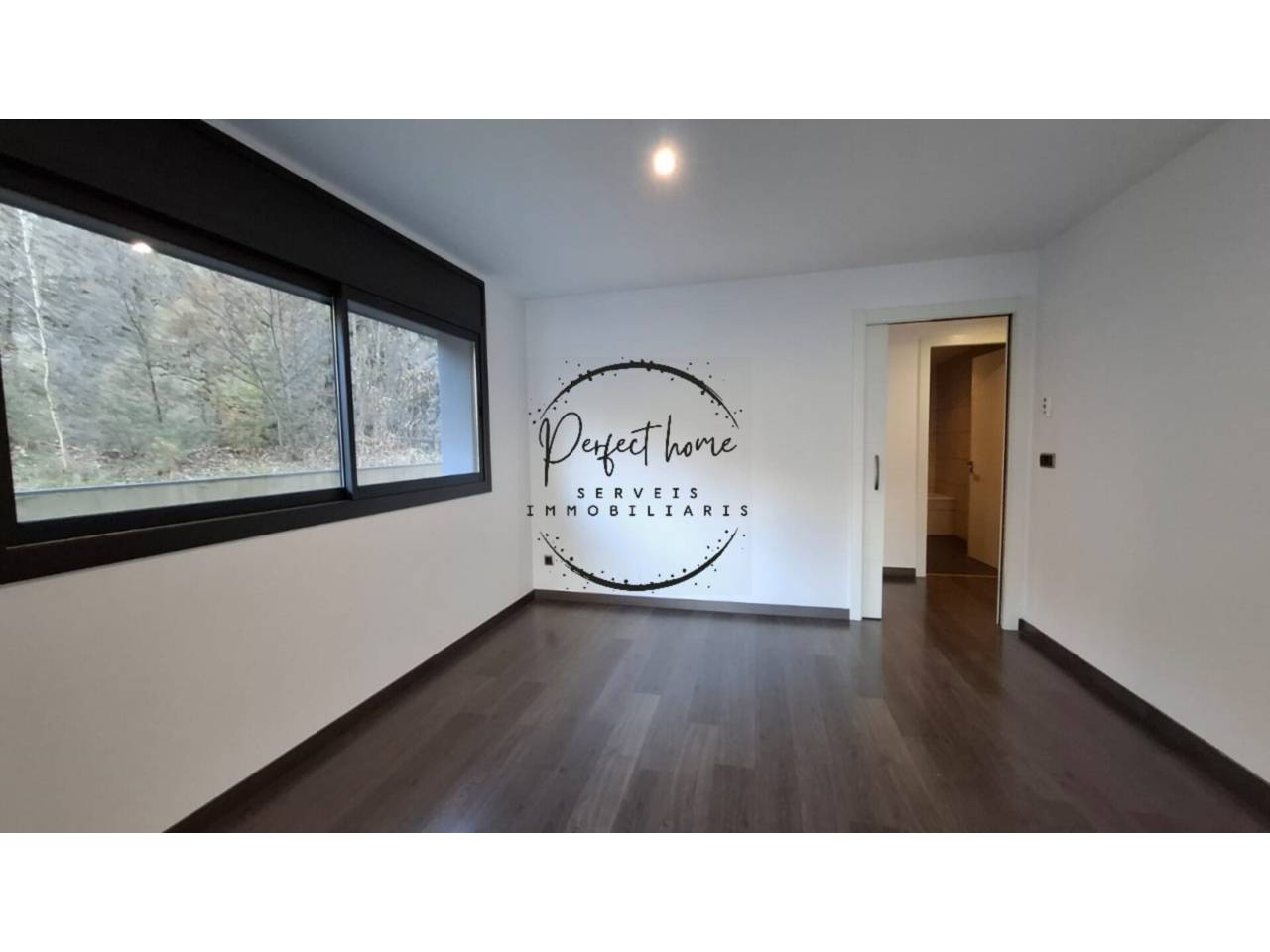 ESPECTACULAR PIS EN VENDA AMB JARDÍ A ORDINO