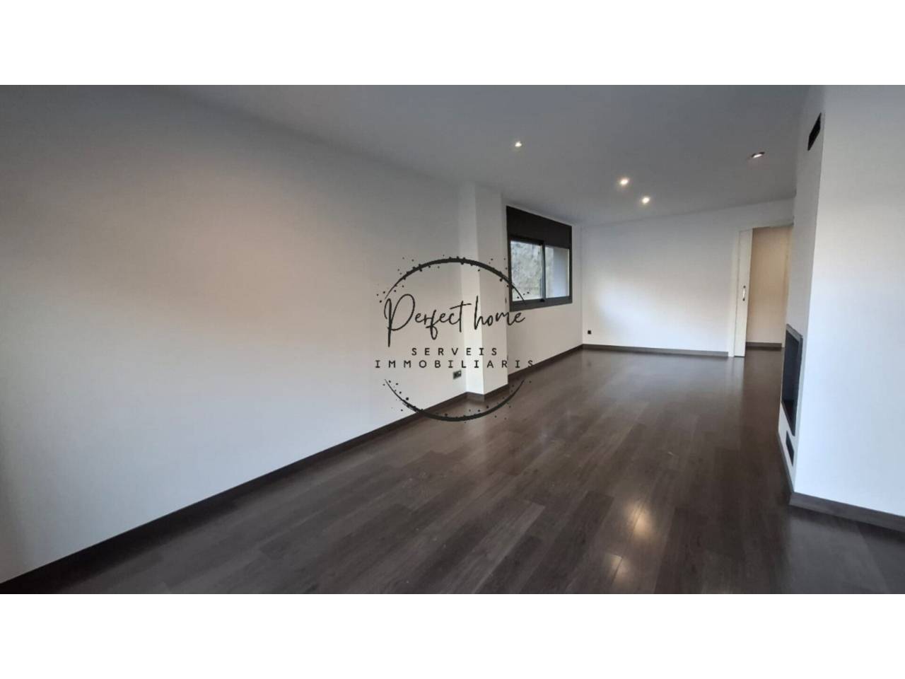 ESPECTACULAR PIS EN VENDA AMB JARDÍ A ORDINO