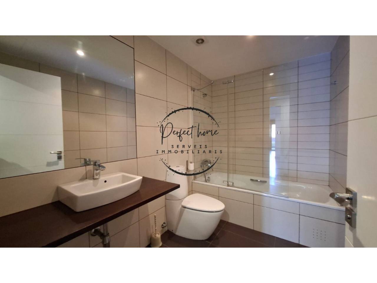 ESPECTACULAR PIS EN VENDA AMB JARDÍ A ORDINO