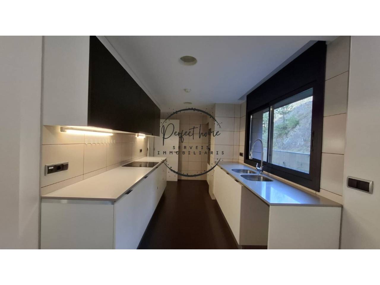 ESPECTACULAR PIS EN VENDA AMB JARDÍ A ORDINO