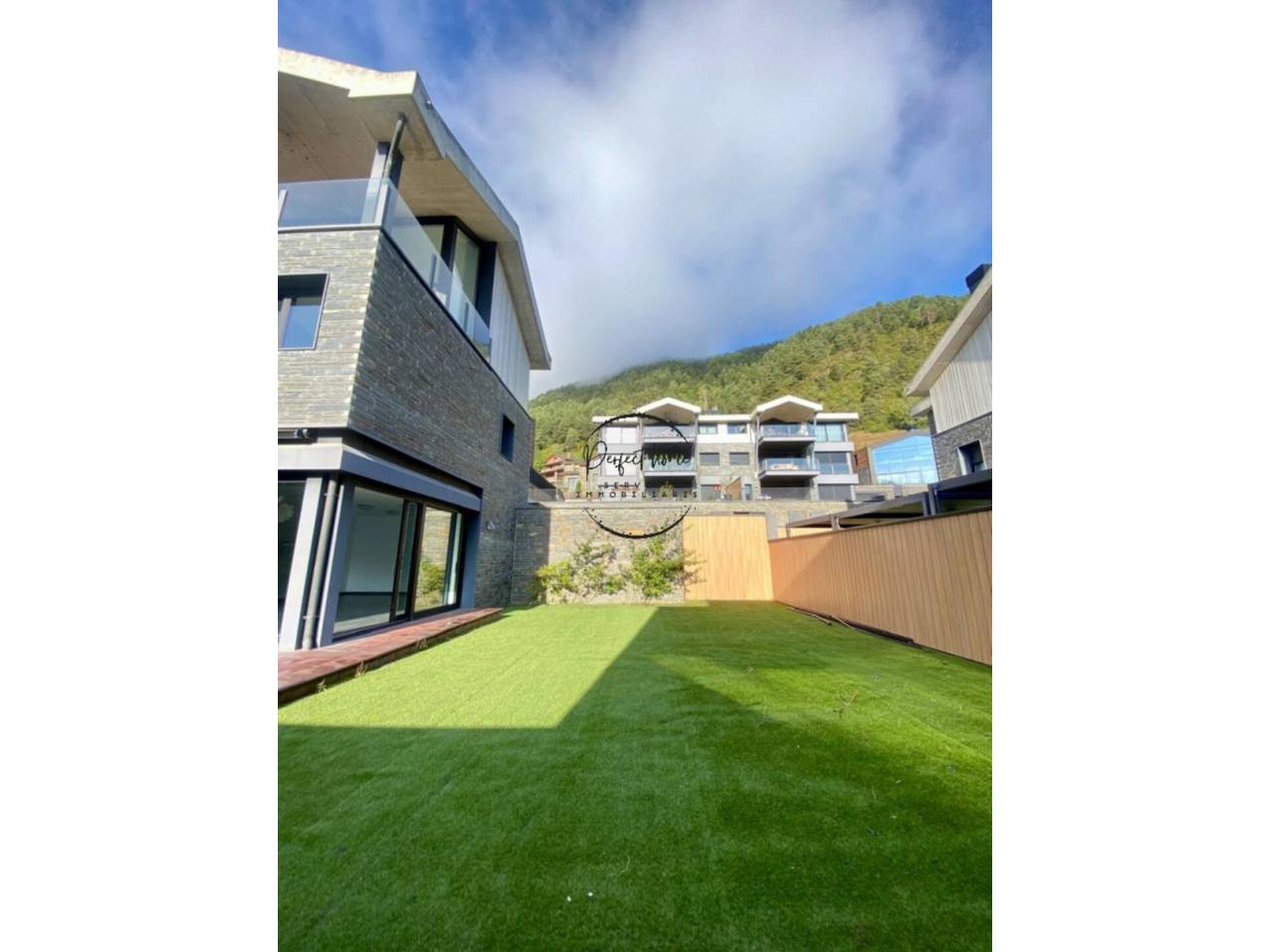 ESPECTACULAR DÚPLEX CON GRAN JARDÍN EN VENTA EN EL CORAZÓN DE ESCÀS, LA MASSANA