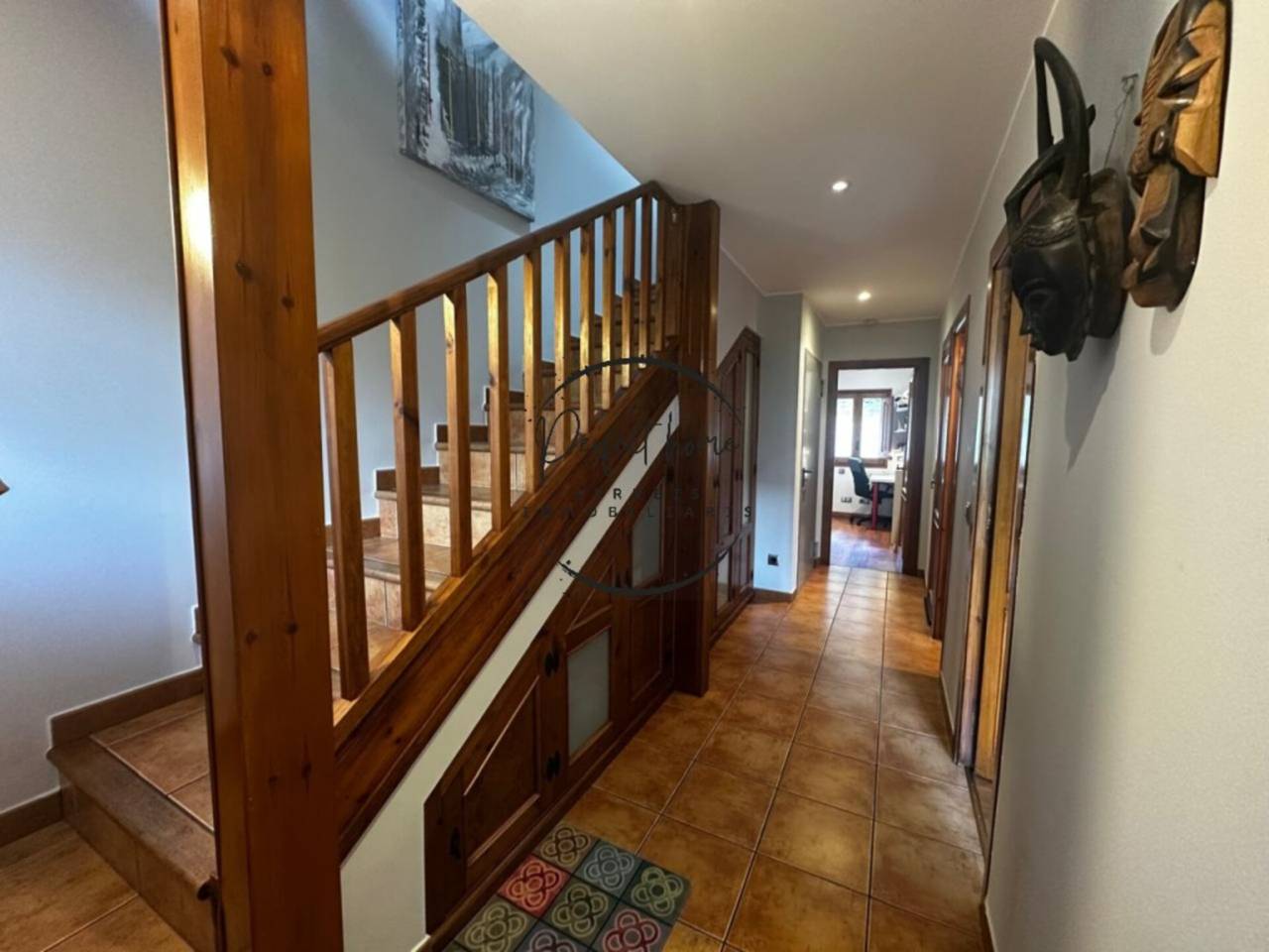 CASA ADOSADA EN VENTA EN LA MASSANA: TU REFUGIO DE ENSUEÑO