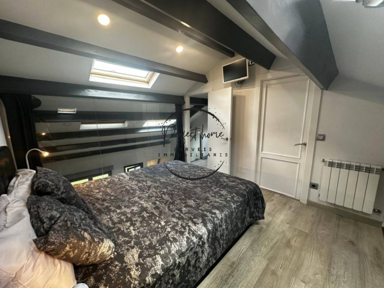 CASA ADOSADA EN VENTA EN LA MASSANA: TU REFUGIO DE ENSUEÑO