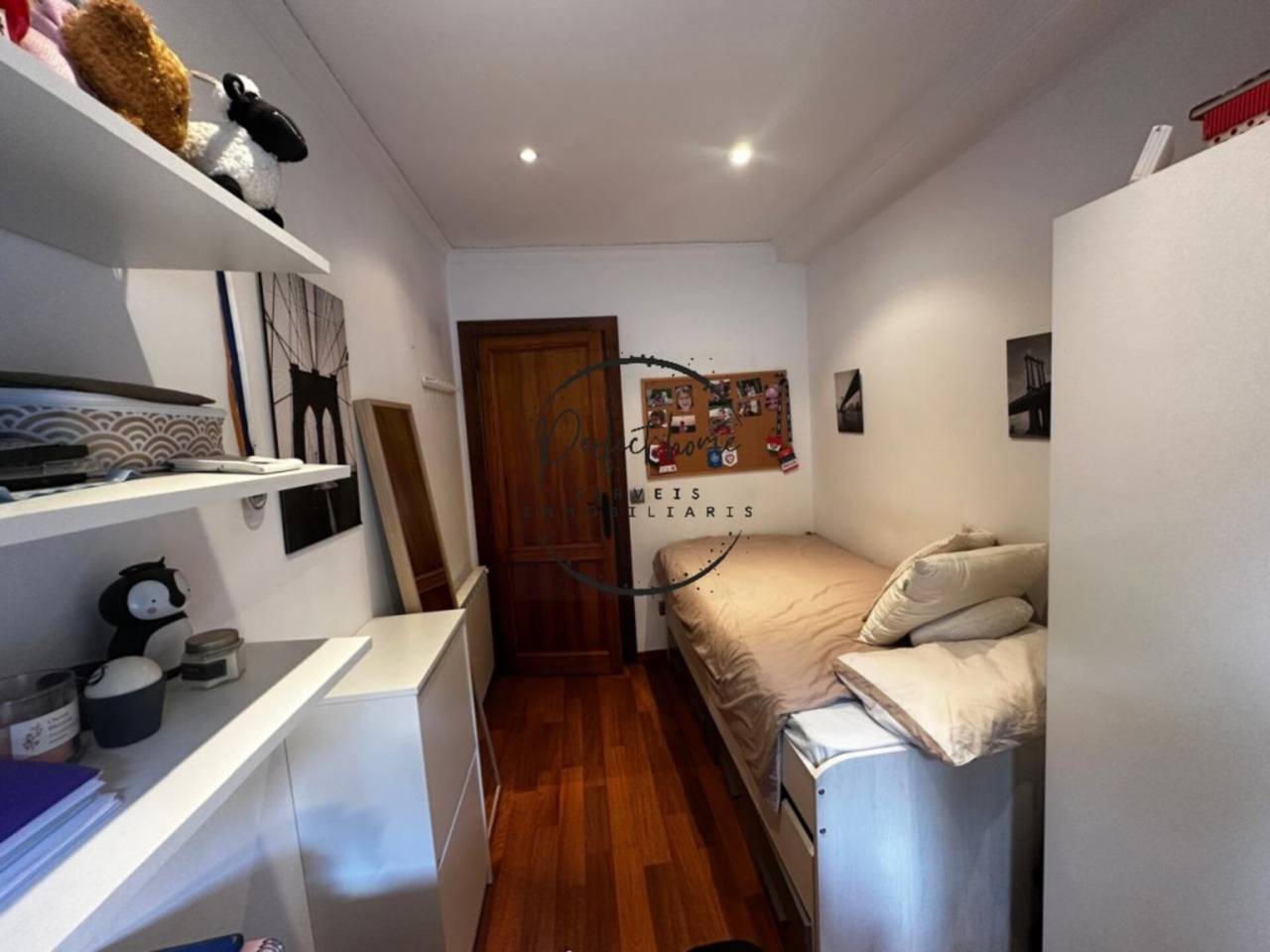 CASA ADOSADA EN VENTA EN LA MASSANA: TU REFUGIO DE ENSUEÑO
