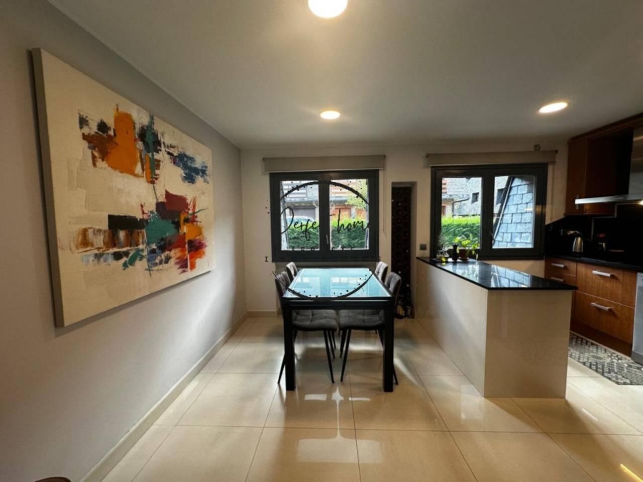 CASA ADOSADA EN VENTA EN LA MASSANA: TU REFUGIO DE ENSUEÑO