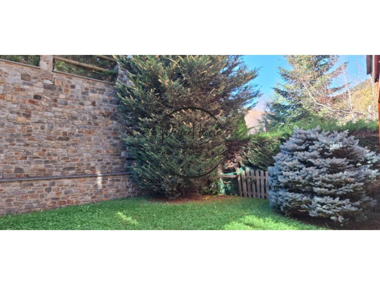 EN LLOGUER - PRECIÓS PIS AMB JARDÍ A LA MASSANA