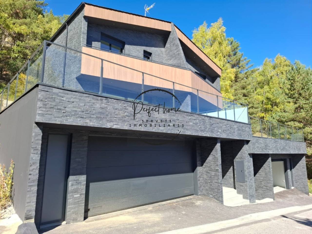 EXCLUSIVA CASA A ESTRENAR A PAL, LA MASSANA