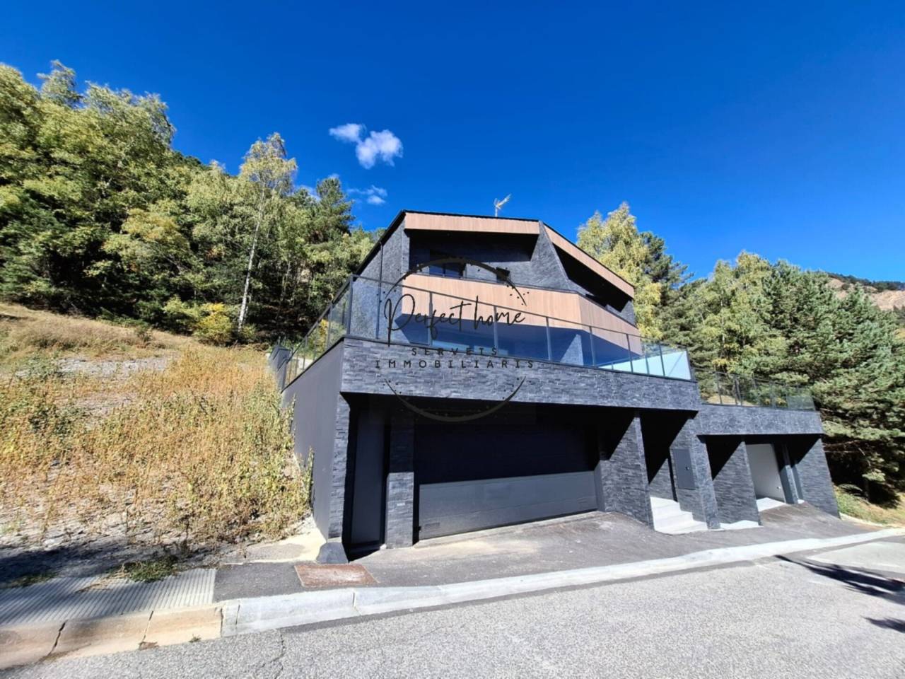 EXCLUSIVA CASA A ESTRENAR A PAL, LA MASSANA