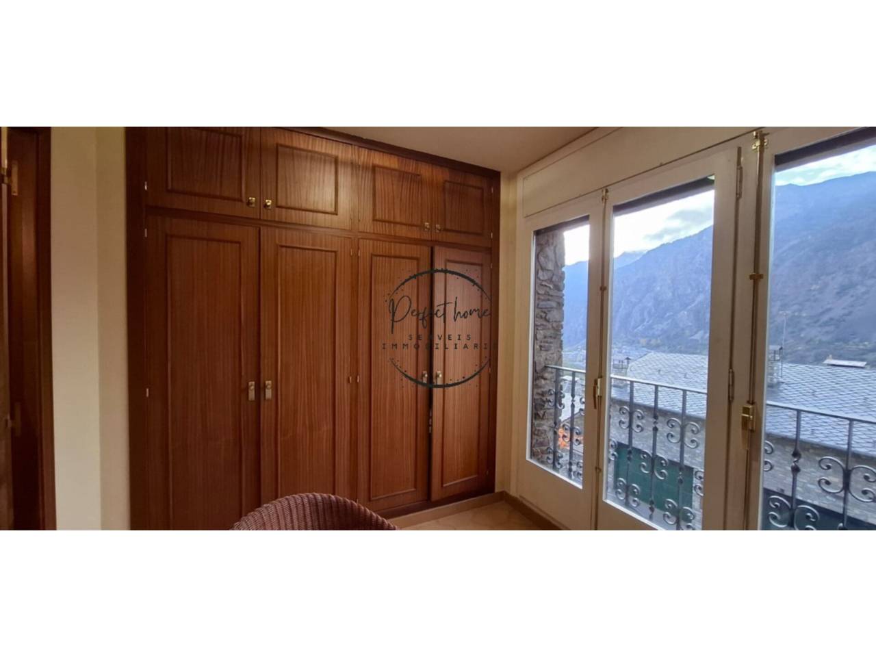 CASA ADOSADA EN VENDA A ESCALDES – ZONA RESIDENCIAL, A UN PAS DEL CENTRE