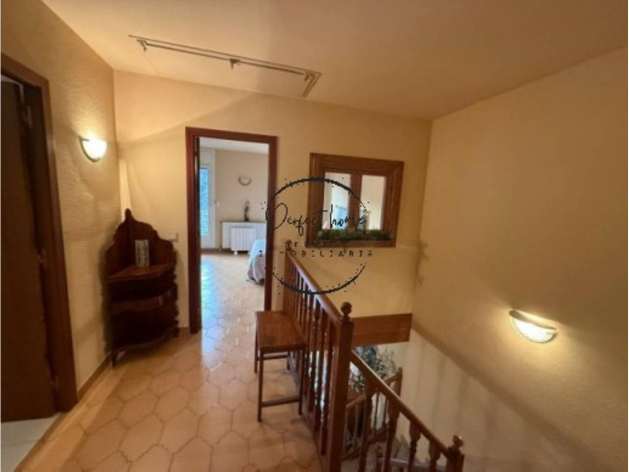 CASA ADOSADA EN VENTA EN ESCALDES – ZONA RESIDENCIAL, A UN PASO DEL CENTRO