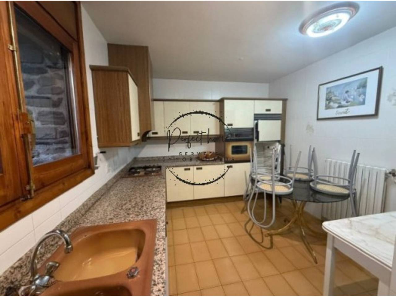 CASA ADOSADA EN VENTA EN ESCALDES – ZONA RESIDENCIAL, A UN PASO DEL CENTRO