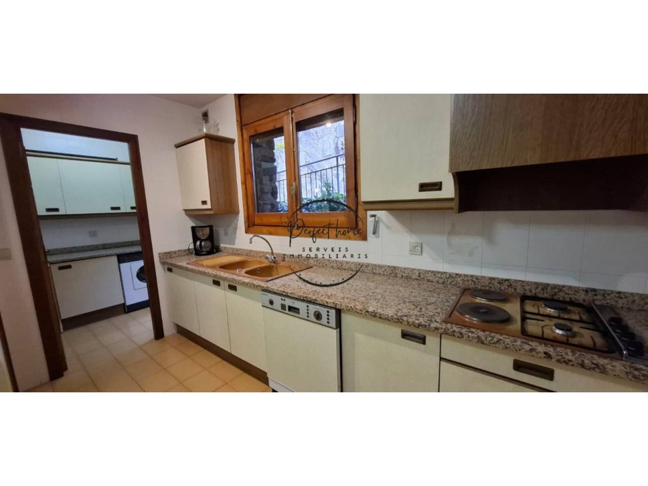 CASA ADOSADA EN VENDA A ESCALDES – ZONA RESIDENCIAL, A UN PAS DEL CENTRE