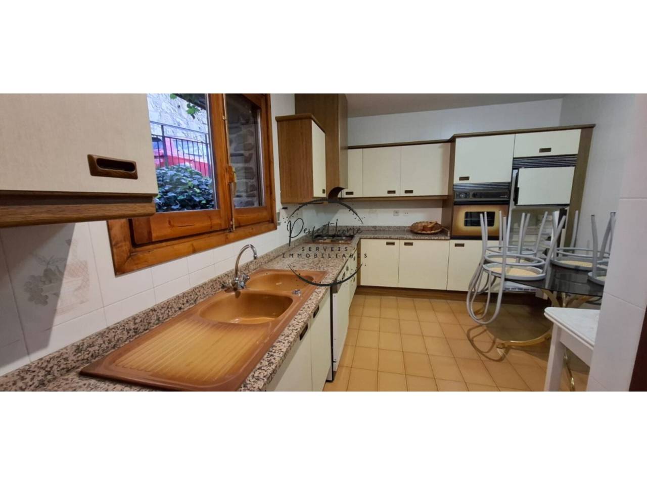 CASA ADOSADA EN VENDA A ESCALDES – ZONA RESIDENCIAL, A UN PAS DEL CENTRE