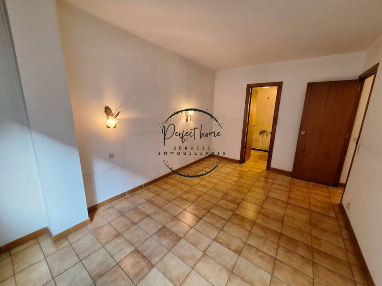 CÉNTRICO PISO EN VENTA EN ESCALDES