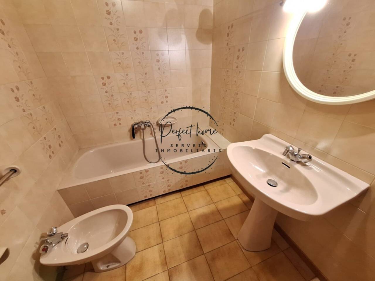 CÉNTRICO PISO EN VENTA EN ESCALDES