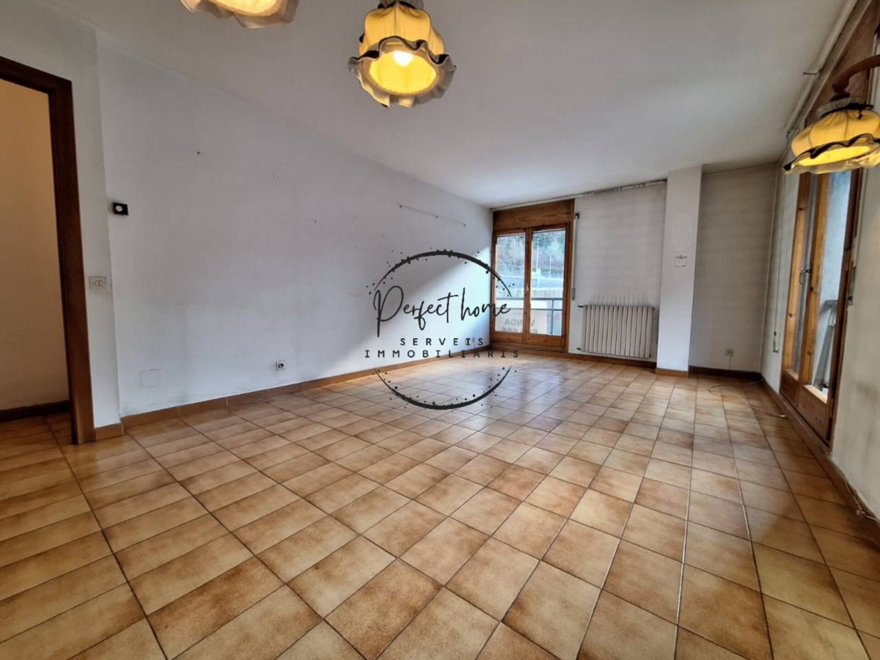 CÉNTRICO PISO EN VENTA EN ESCALDES