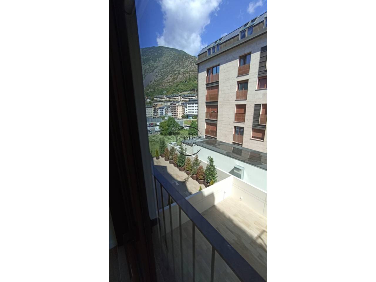 LUXÓS PIS EN LLOGUER AL CENTRE D'ESCALDES