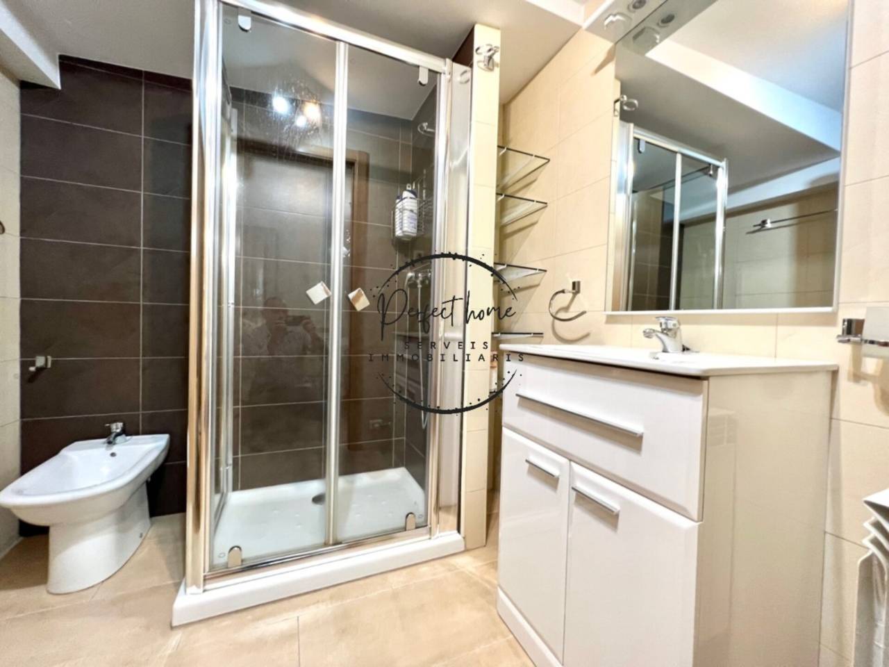 PISO EN VENTA EN ENCAMP: ¡TU INVERSIÓN IDEAL!