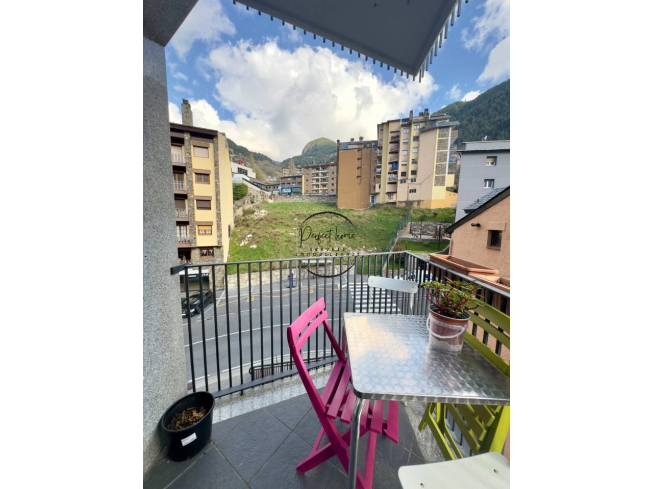 PIS EN VENDA A ENCAMP: IDEAL INVERSIÓ