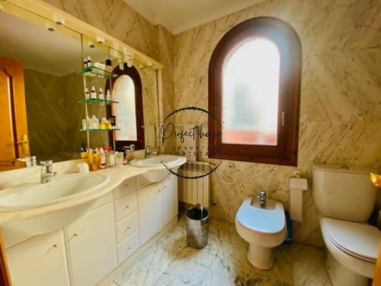 ENCANTADOR PIS EN VENDA A SISPONY ( LA MASSANA)