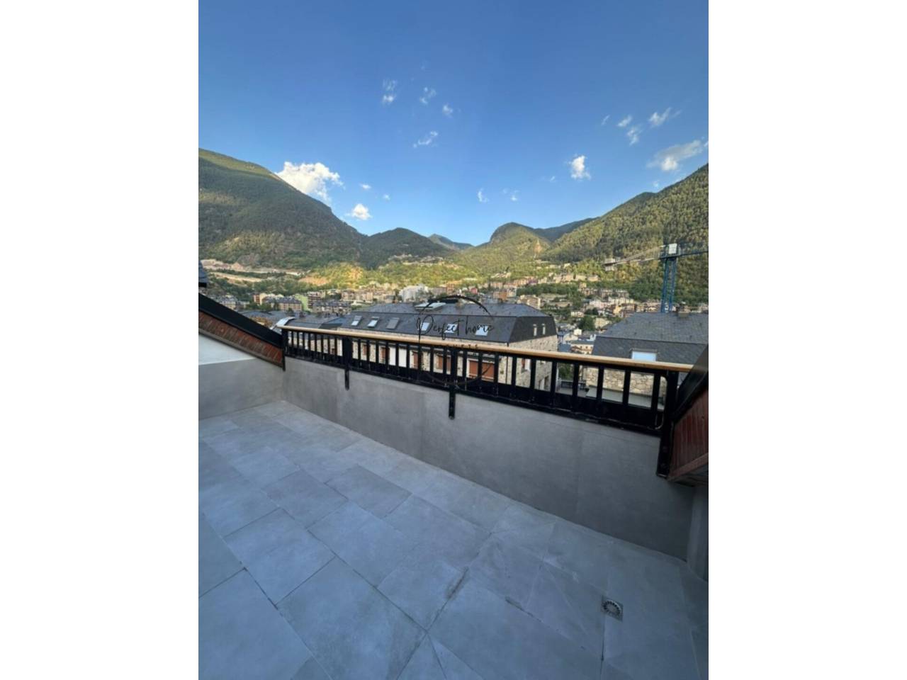 ÁTICO EN ALQUILER EN ENCAMP: UN HOGAR LUMINOSO Y ACOGEDOR