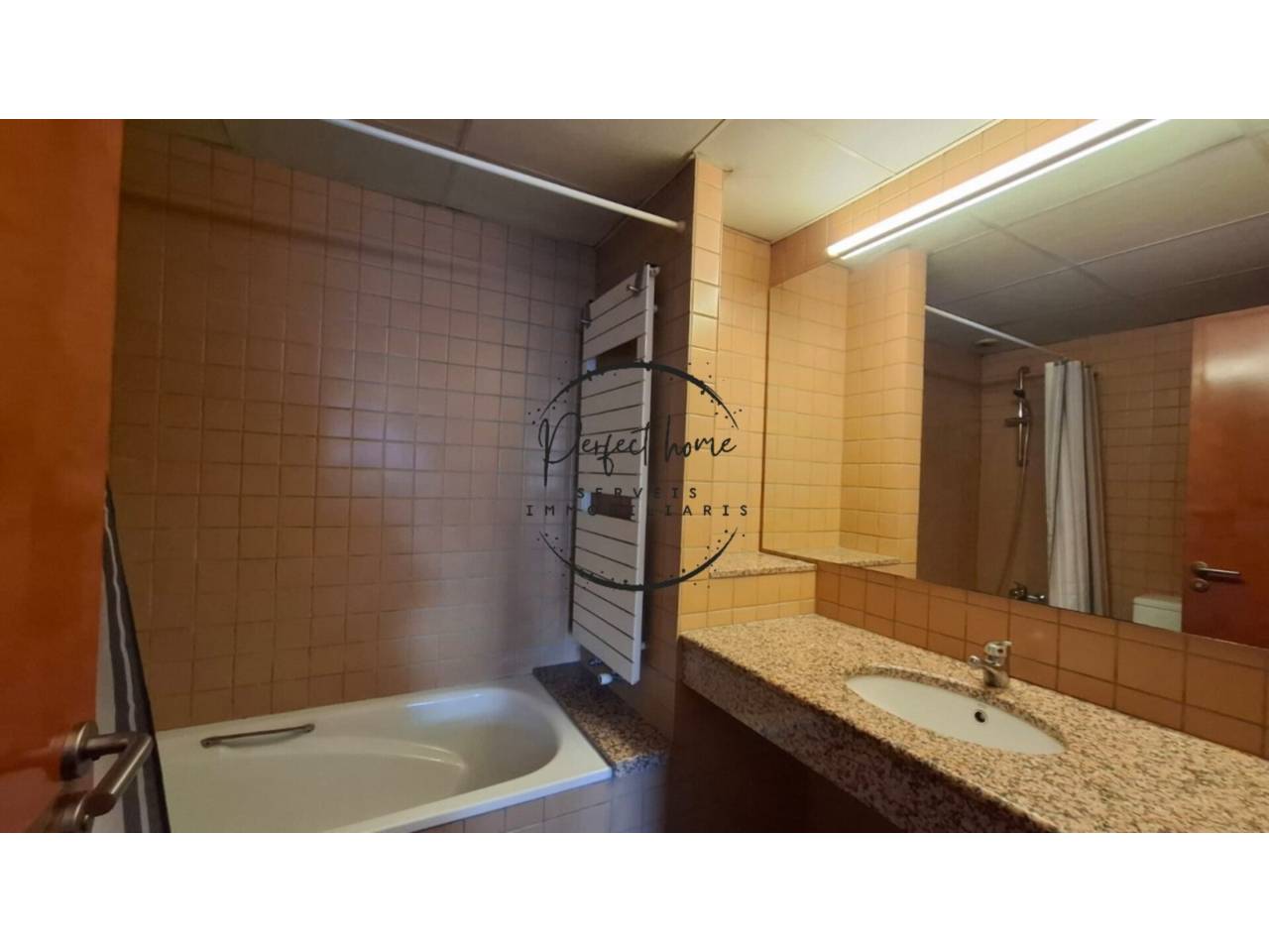 FANTÁSTICO PISO EN ALQUILER EN EL CENTRO DE LA MASSANA