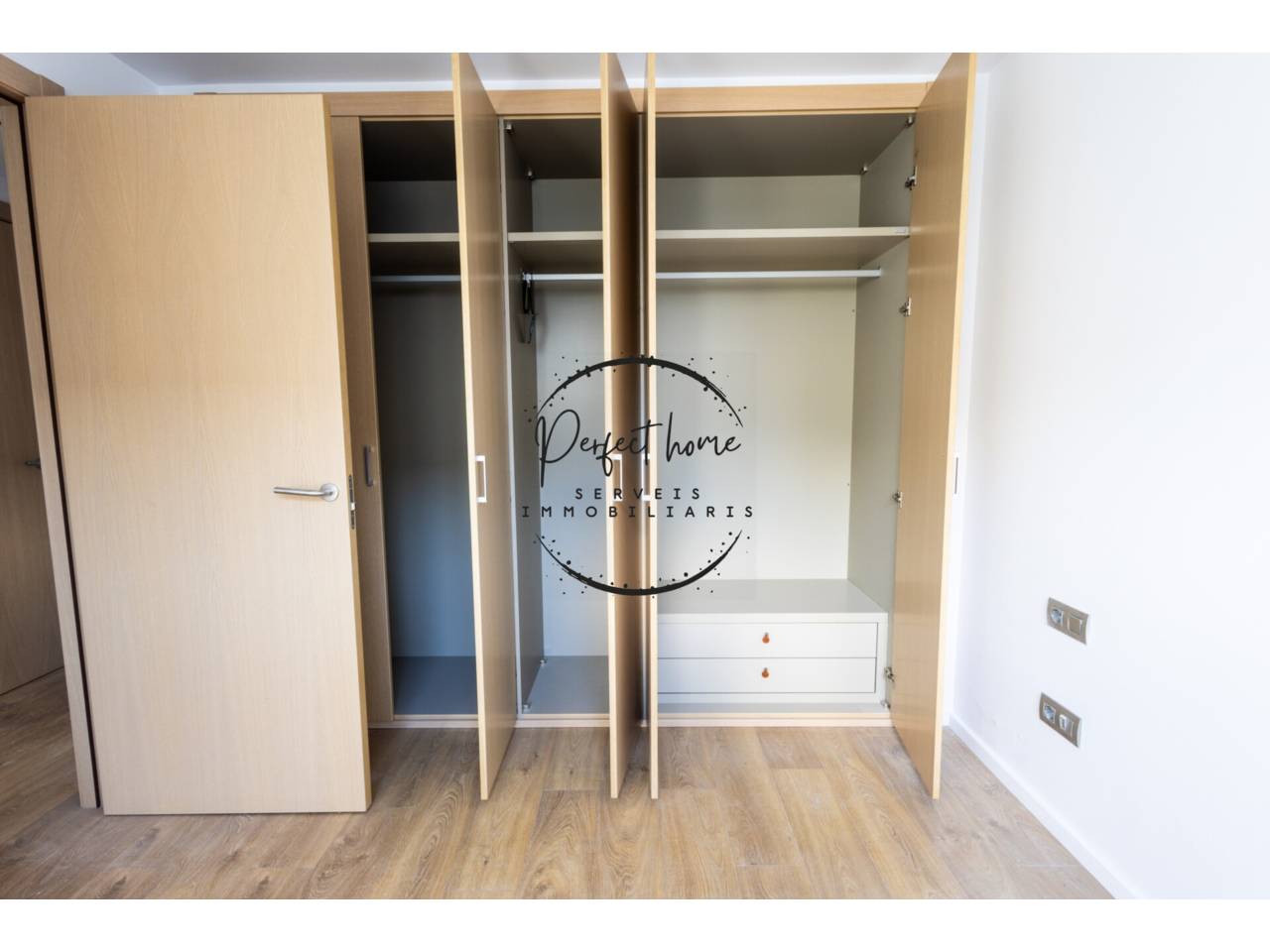 EN LLOGUER: EXCLUSIU ÀTIC DÚPLEX AL PLE COR DE VIVAND (ESCALDES)