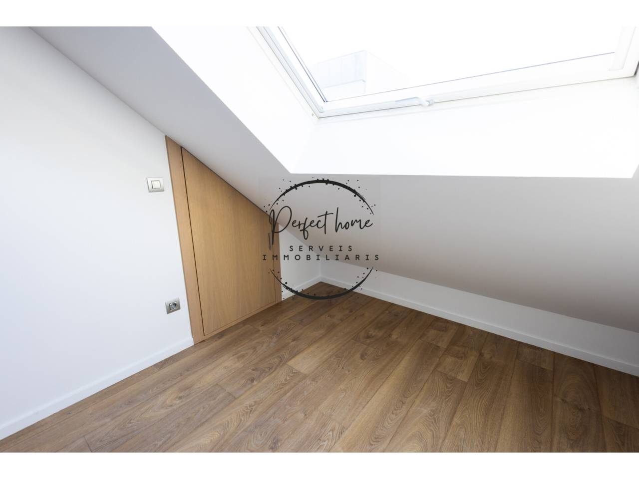 EN LLOGUER: EXCLUSIU ÀTIC DÚPLEX AL PLE COR DE VIVAND (ESCALDES)