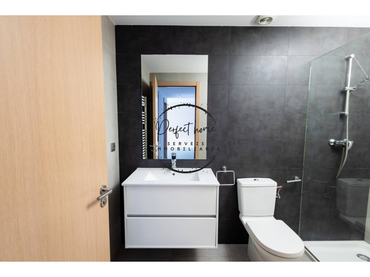 EN LLOGUER: EXCLUSIU ÀTIC DÚPLEX AL PLE COR DE VIVAND (ESCALDES)