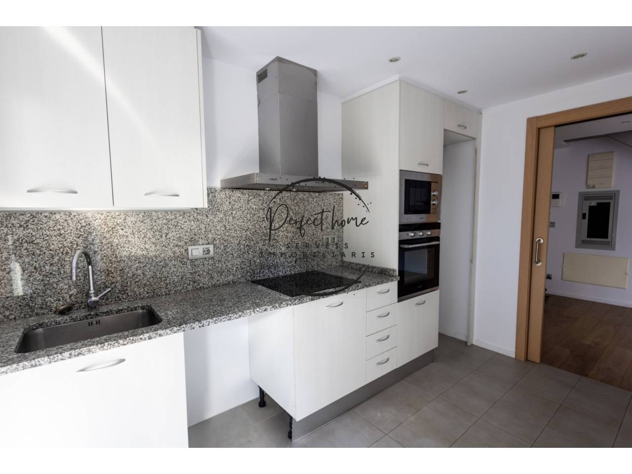 EN LLOGUER: EXCLUSIU ÀTIC DÚPLEX AL PLE COR DE VIVAND (ESCALDES)