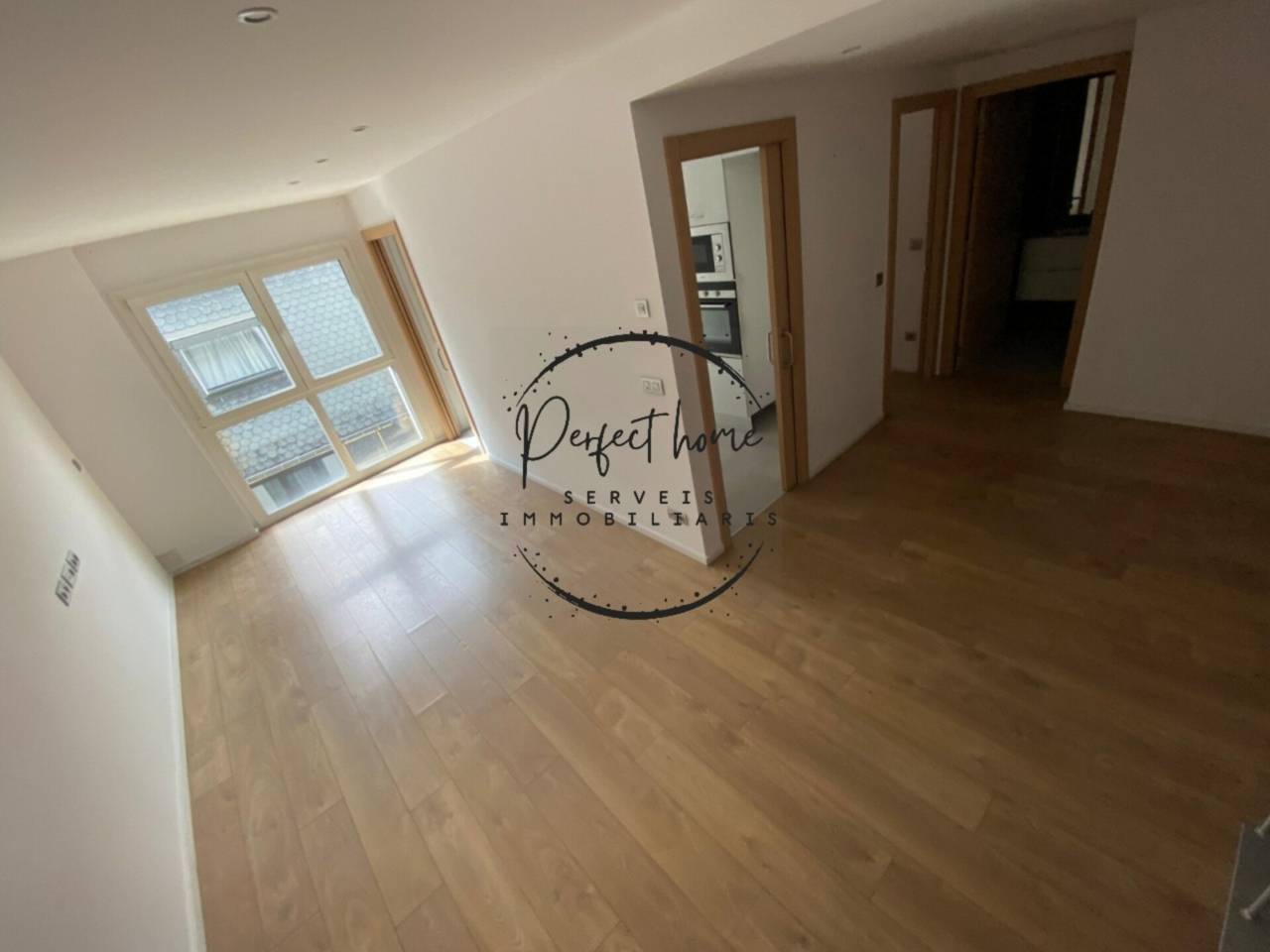 EN ALQUILER: EXCLUSIVO ÁTICO DÚPLEX EN PLENO CORAZÓN DE VIVAND (ESCALDES)